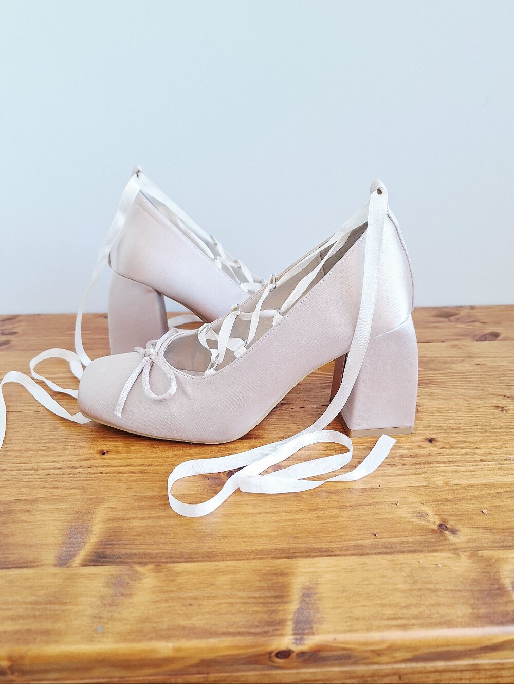 Ballet Satin Bow Mary Jane Heels - Size 9 - Picture 6 of 10